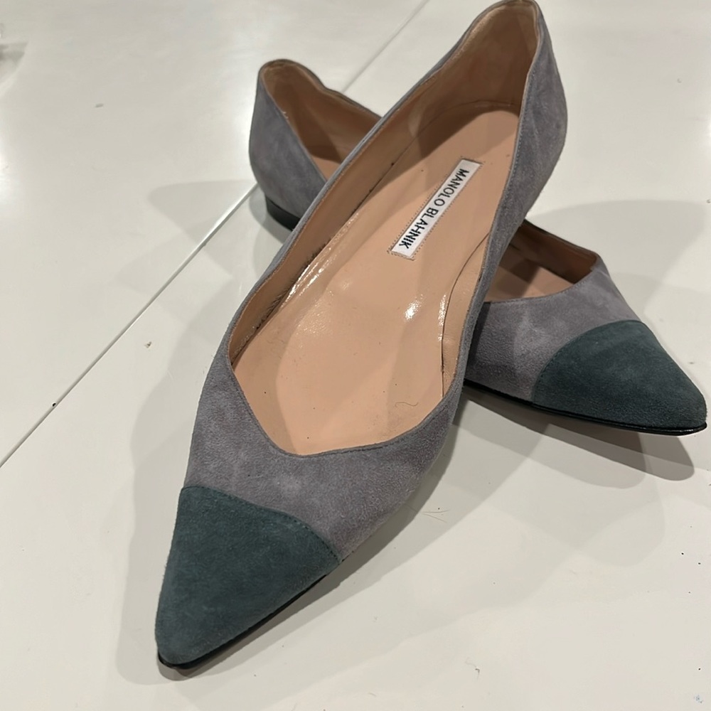 Manolo blahnik suede flats size 38 1/2 or 8 1/2
